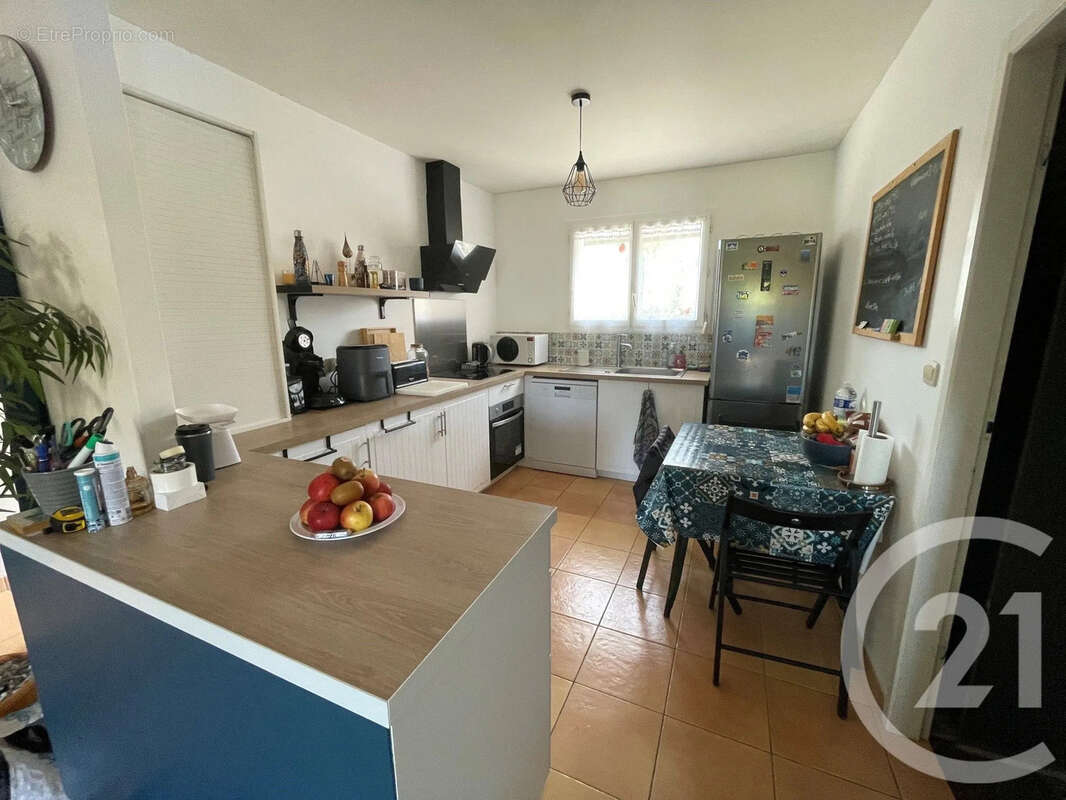 Maison 85 m² à Coutras  - photo 3