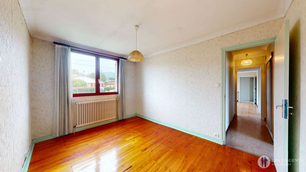 Maison à ECHIROLLES