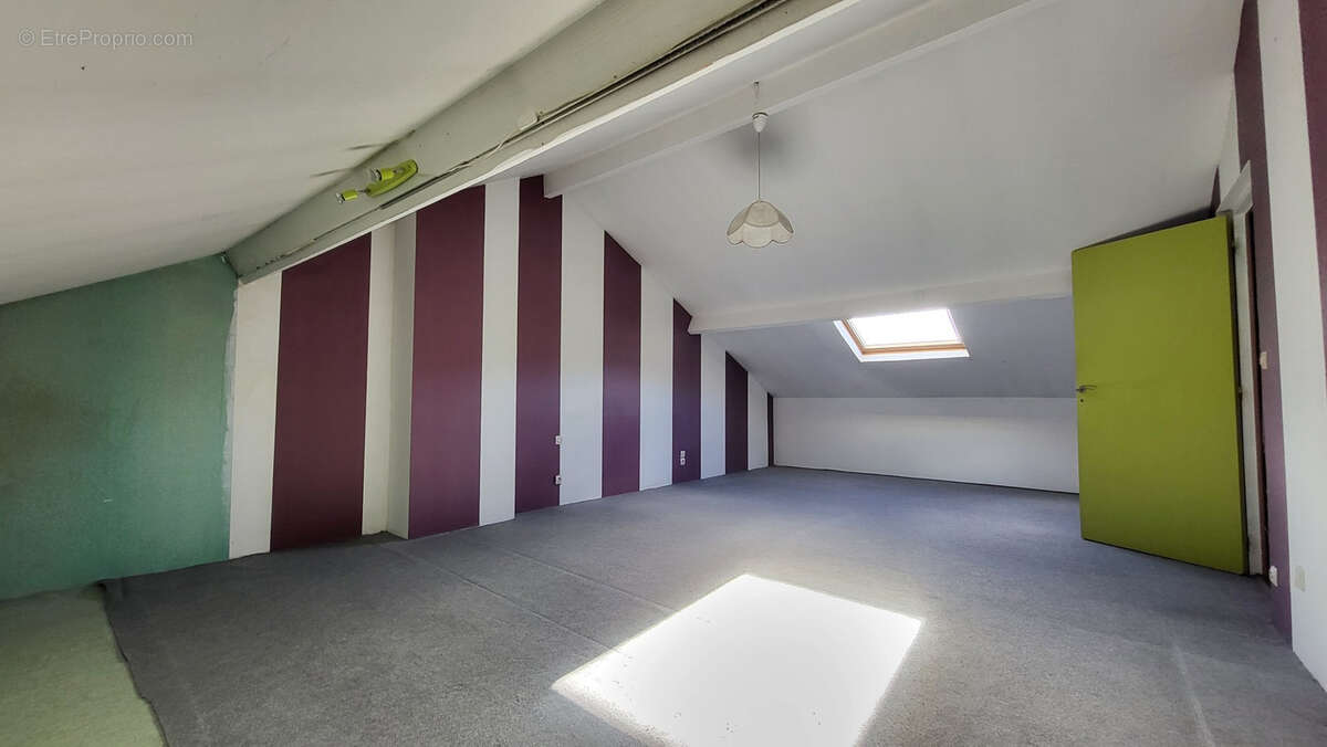 Maison à ROMENY-SUR-MARNE