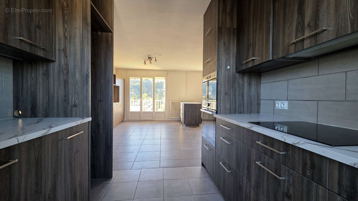 Appartement à BOURGOIN-JALLIEU