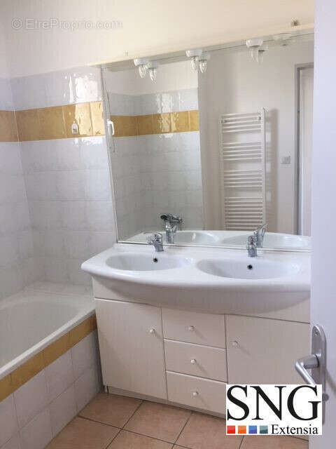 Maison à BAGNOLS-SUR-CEZE