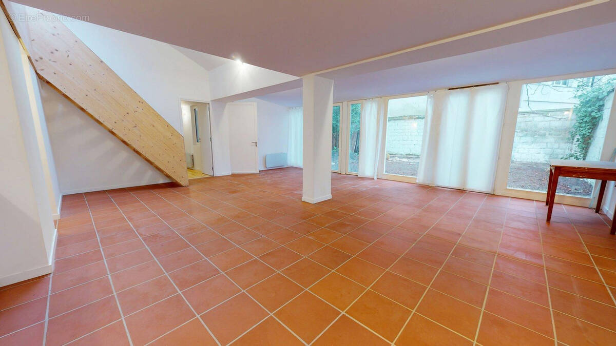Appartement à LE BOURGET