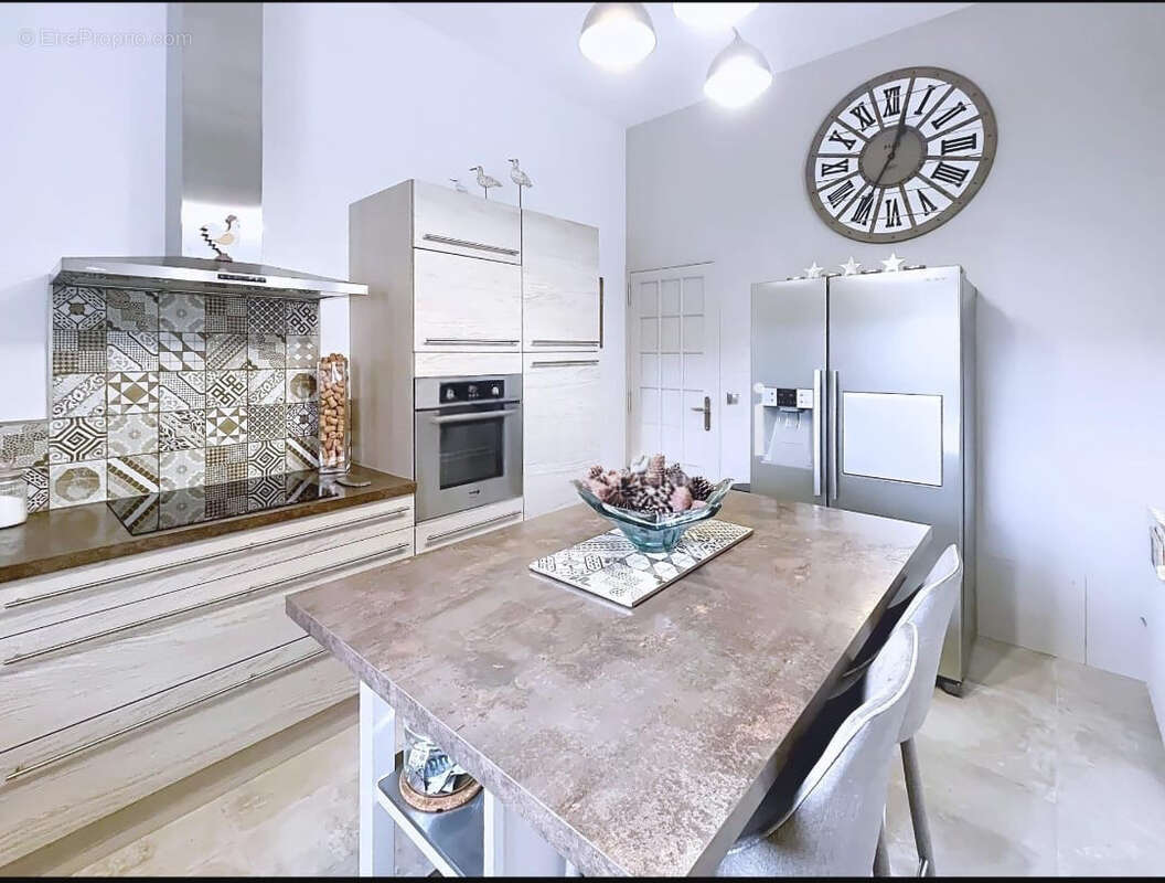 Maison à CARNOUX-EN-PROVENCE