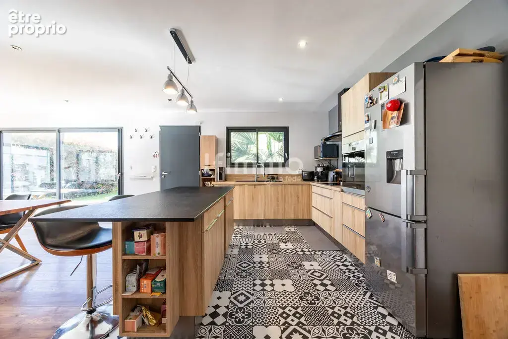 Maison familiale 6 pièces, au calme avec garage et piscine - photo 5