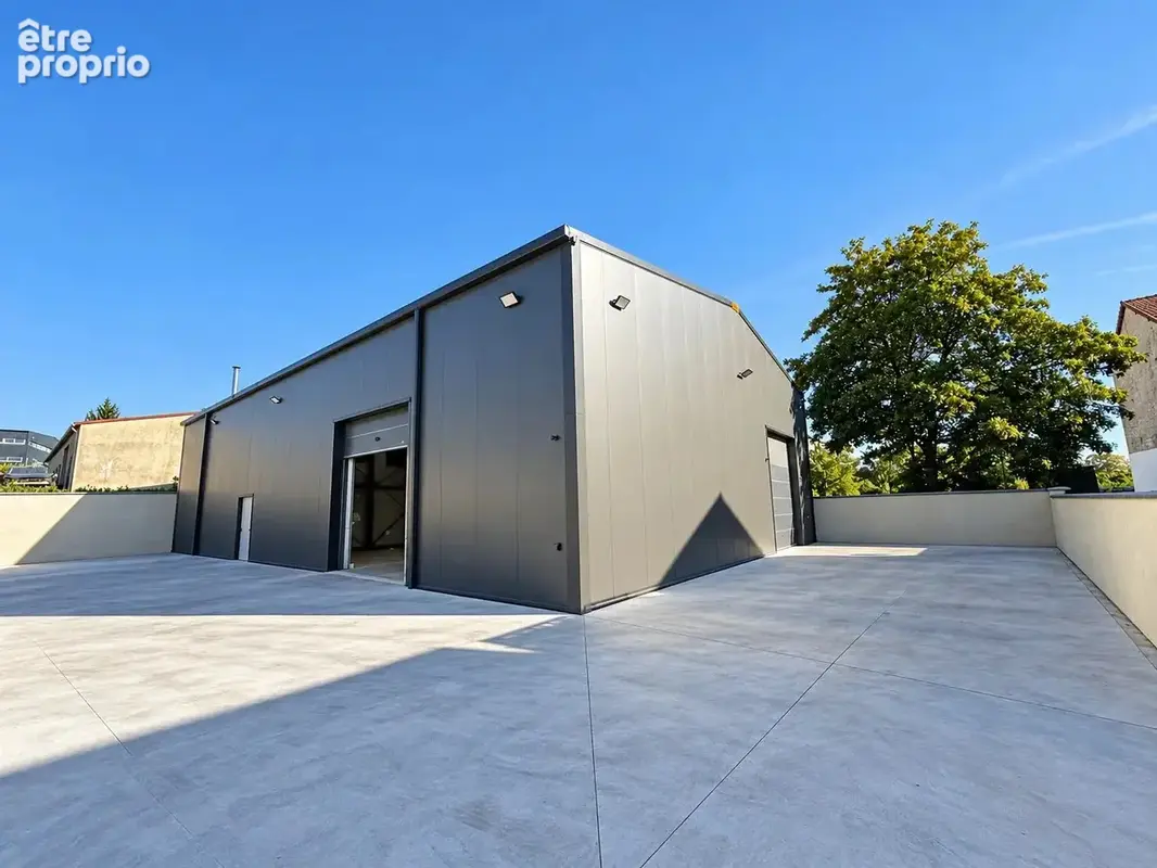 Photo Commerce à Lizy-Sur-Ourcq au prix de 780 000€