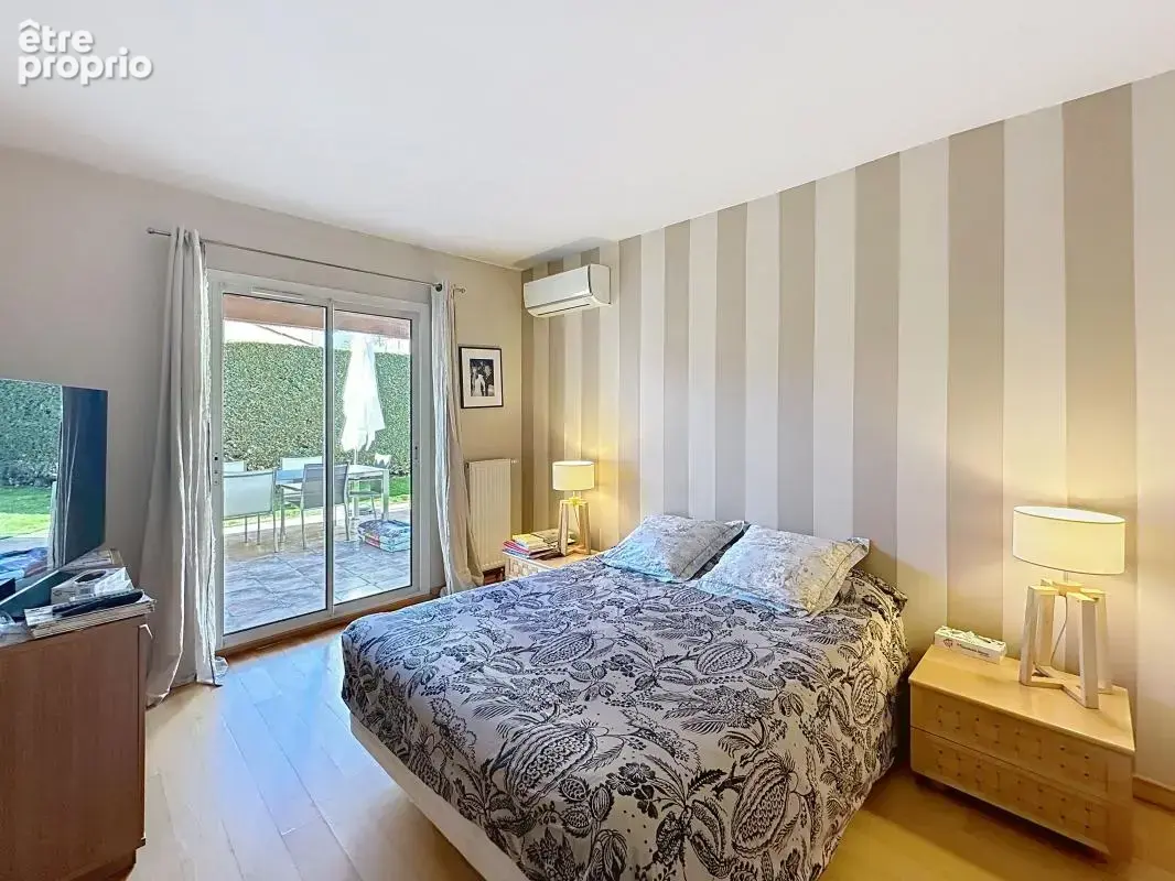 Maison familiale de 150 m² – 4 chambres – Jardin - Piscine - Terrasses - photo 27