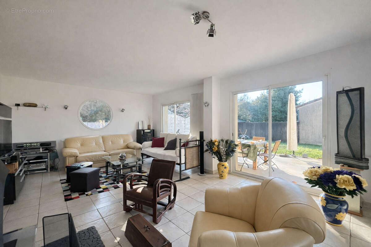 Maison à PORTES-LES-VALENCE