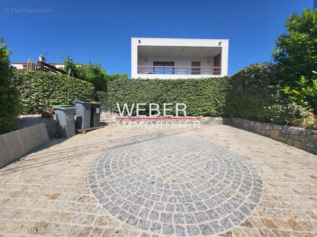 SAINTE ANNE D'EVENOS - Maison 140 m2 - T2 - Piscine - photo 20