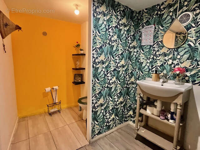 Commerce à MARSEILLE-16E