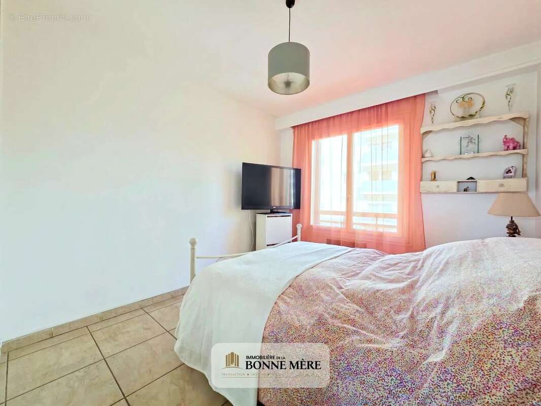 Appartement à MARSEILLE-1E