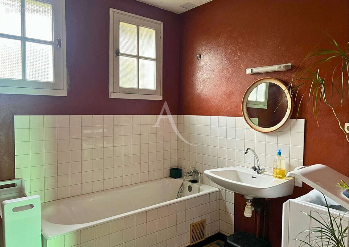 Maison à SAINT-URBAIN