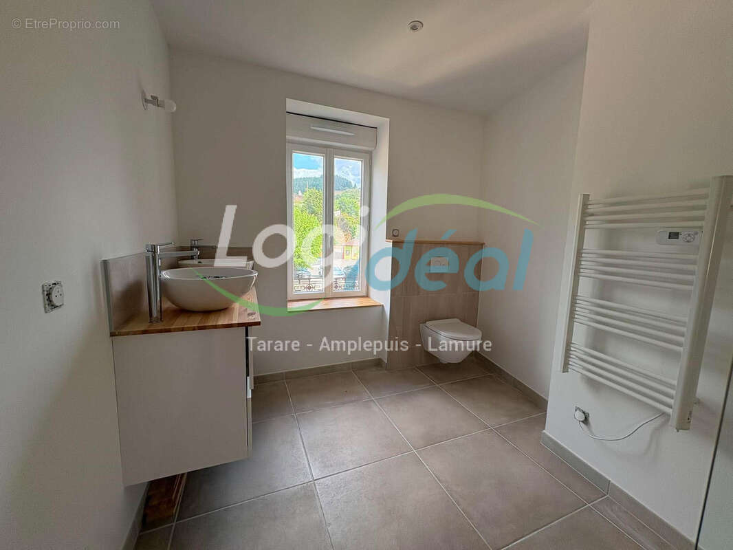 Appartement entièrement rénové avec goût - photo 5