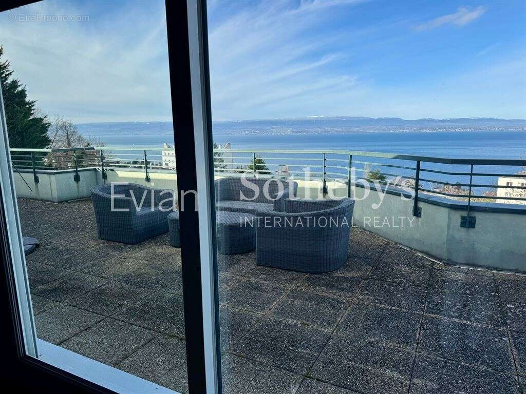 Appartement à EVIAN-LES-BAINS