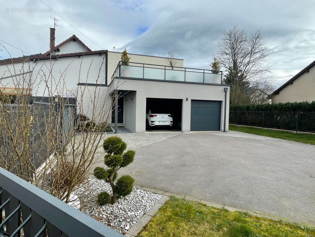 Maison à SAINT-ETIENNE-LES-REMIREMONT