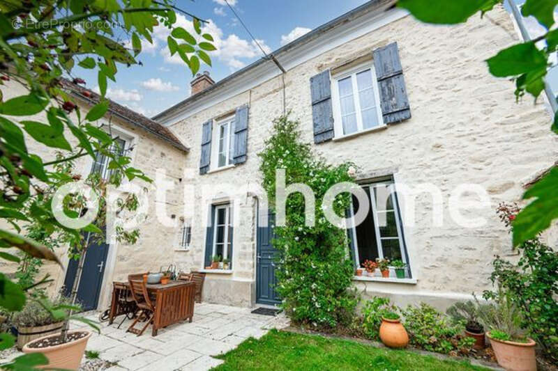 Maison à MORET-SUR-LOING