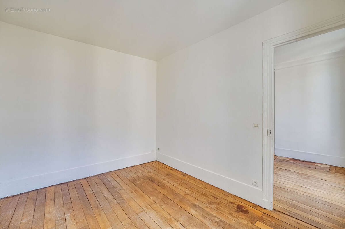 Appartement à PARIS-18E