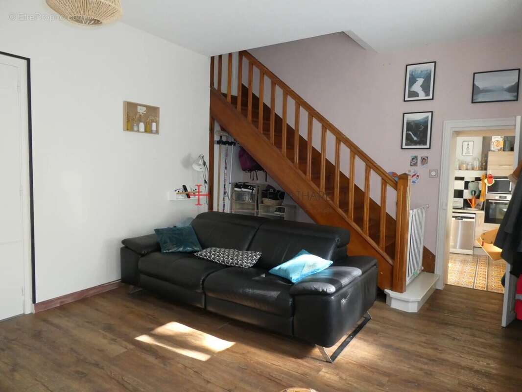 Maison à SAINT-JUERY