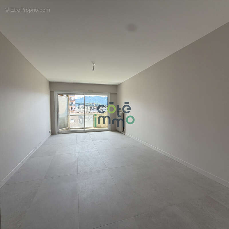 A vendre thonon centre ville appartement t3 entierement renove avec vue sur le lac - photo 6