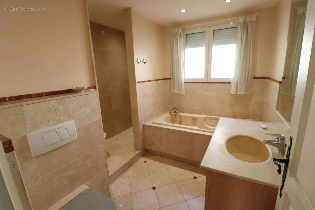 Maison 144 m² à Perpignan  - photo 3