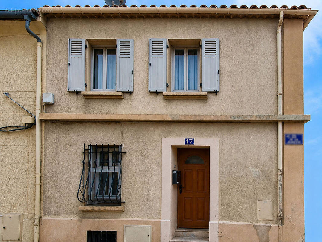 Appartement à MARSEILLE-5E