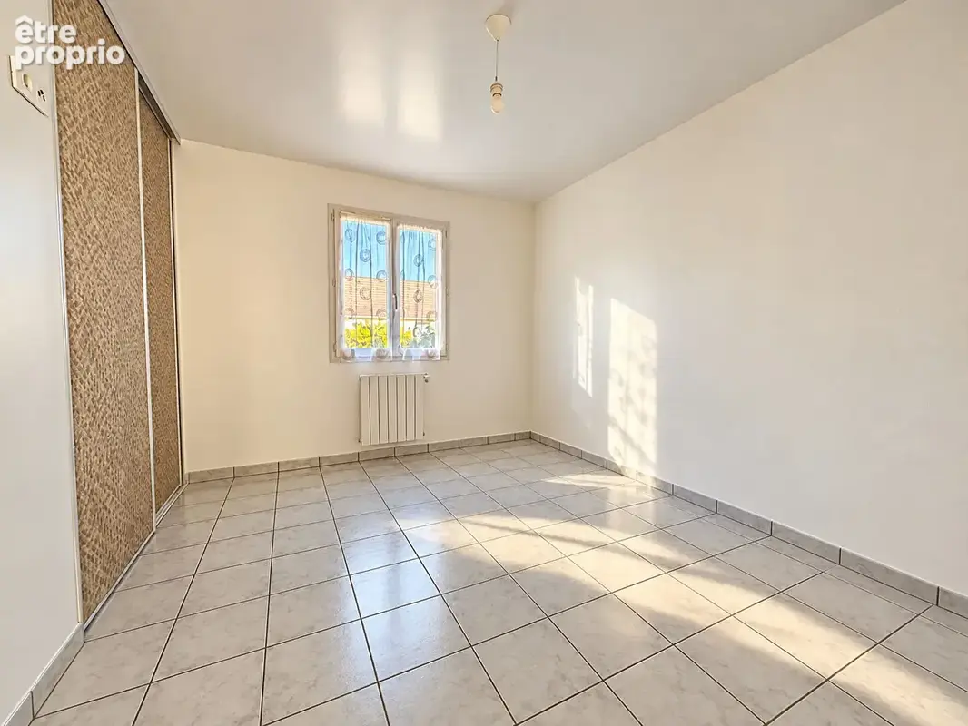 Secteur Arnage  Maison - 3 chambres, jardin et garage - photo 10