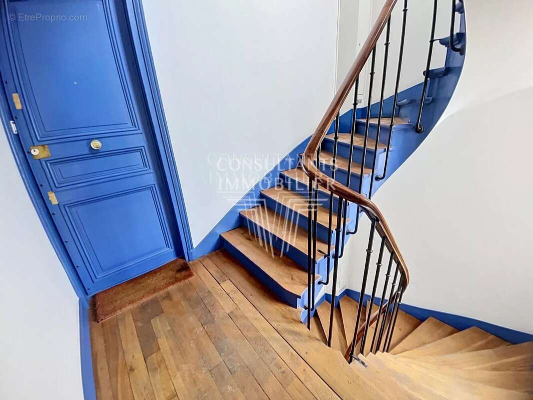 Appartement à PARIS-7E