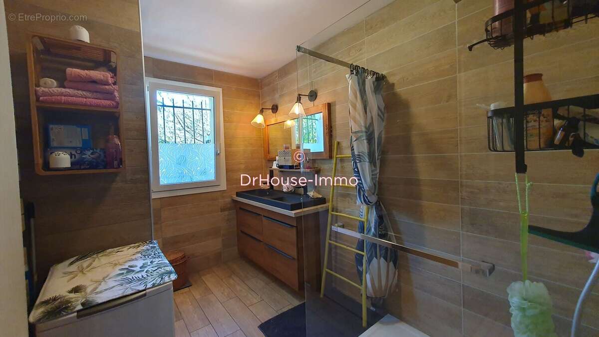 Maison à SAINTE-EULALIE-EN-BORN