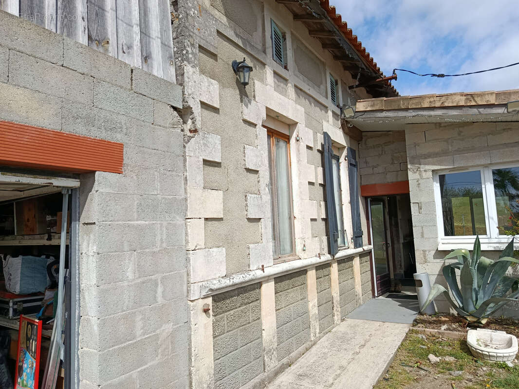 Maison à MIRAMBEAU