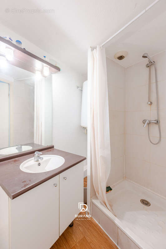 Appartement à MARSEILLE-3E