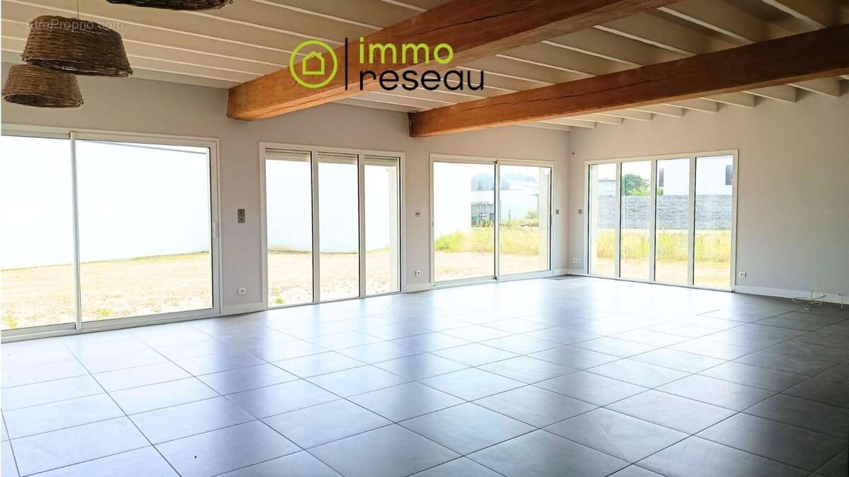 Maison à BRETTEVILLE-SUR-AY