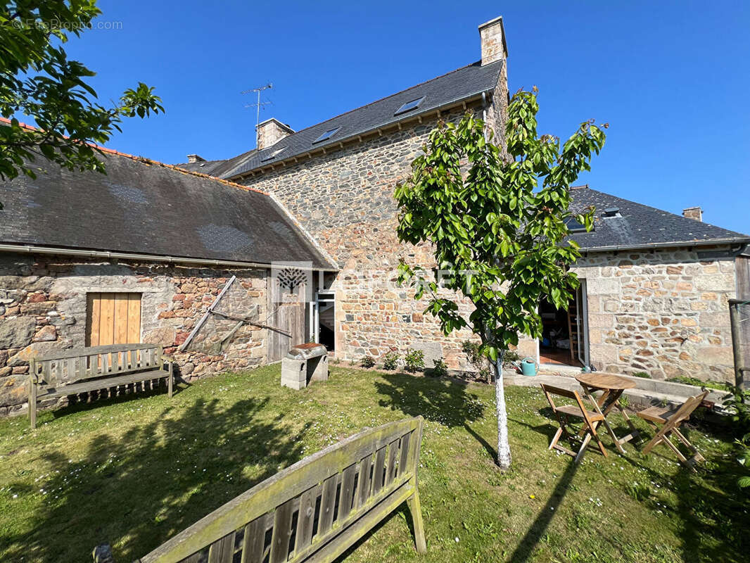 Maison Pierre Pleubian 5 pièce(s) 160 m2 - photo 5
