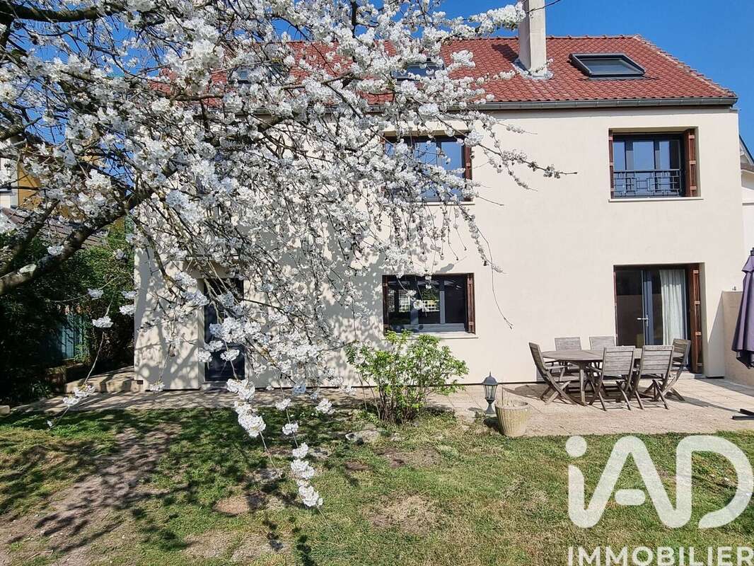 Photo 3 - Maison à SUCY-EN-BRIE