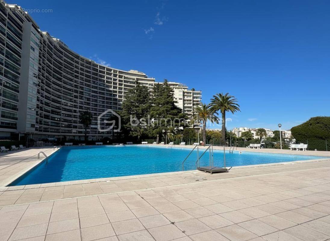 Appartement à MANDELIEU-LA-NAPOULE