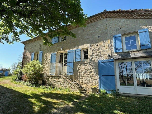 FACADE EST entrée de service - Maison à LECTOURE