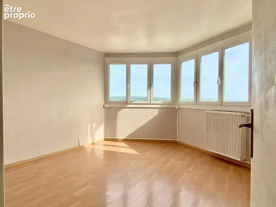 Appartement de 4 pièces de 92 m² à Nogent-sur-Oise - photo 4