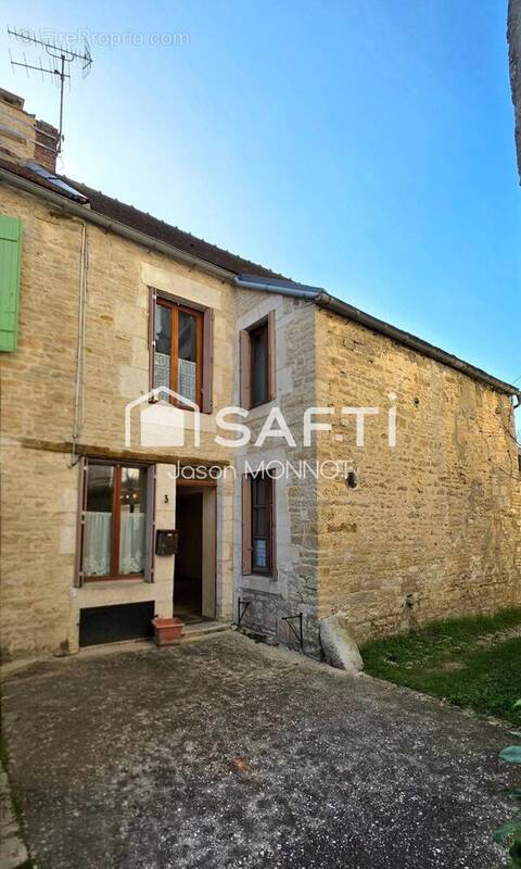 Photo 1 - Maison à LES RICEYS