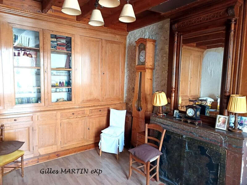 Maison 271 m² à Saint-Antoine-De-Breuilh  - photo 8
