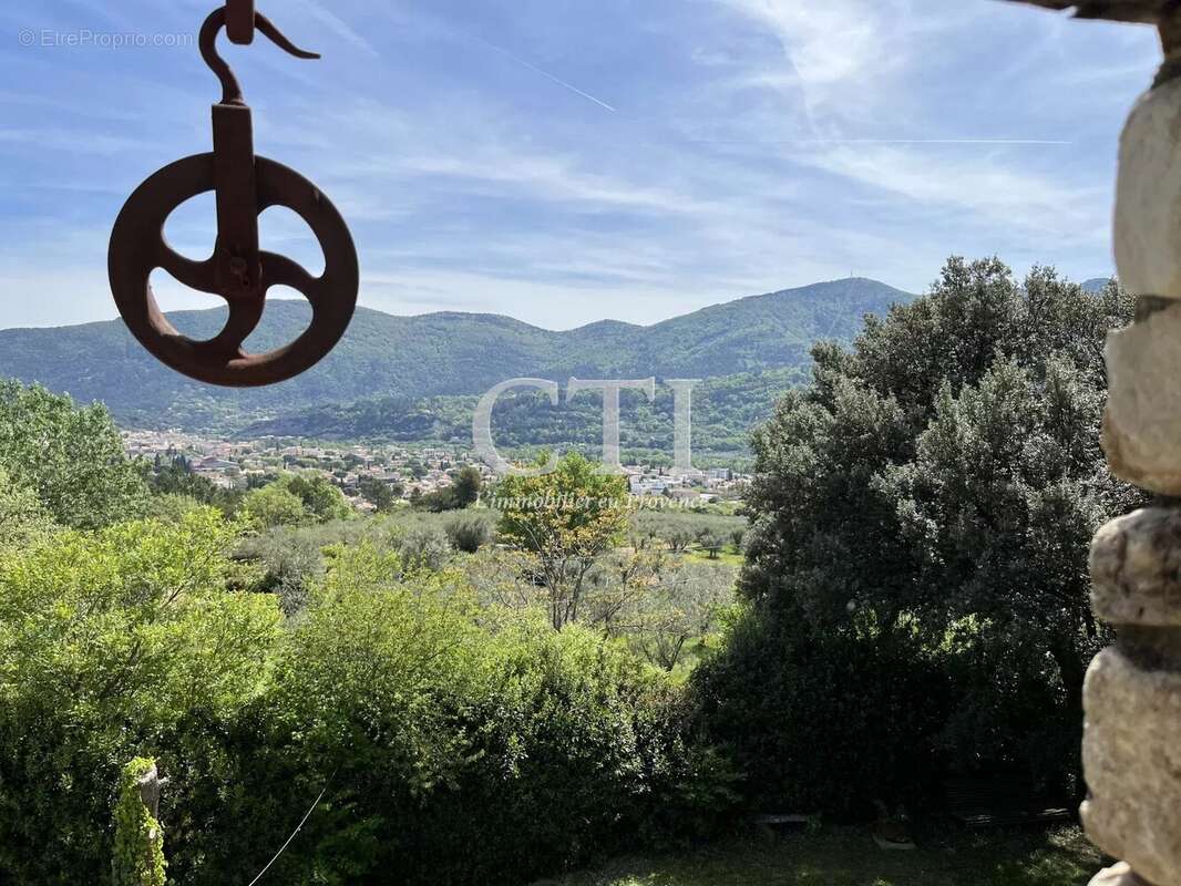Maison à VAISON-LA-ROMAINE