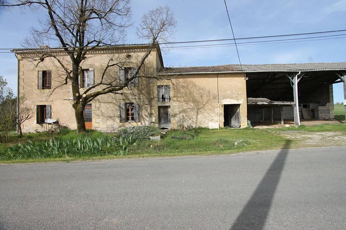 Maison à SAINT-AUBIN-DE-LANQUAIS