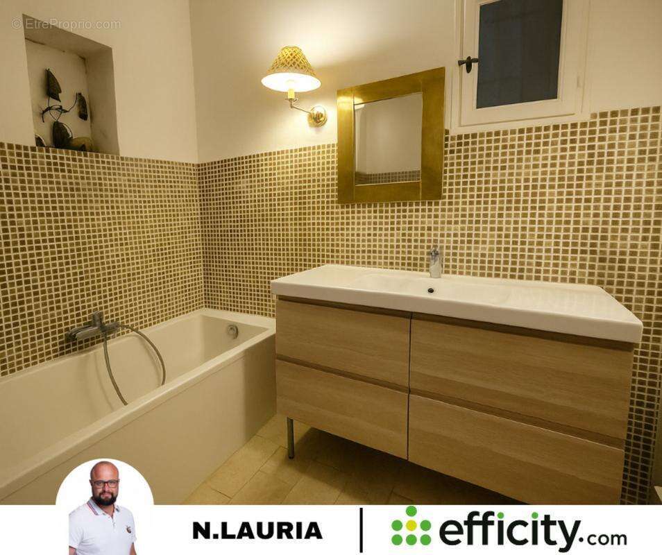 Maison à LA TOUR-D&#039;AIGUES