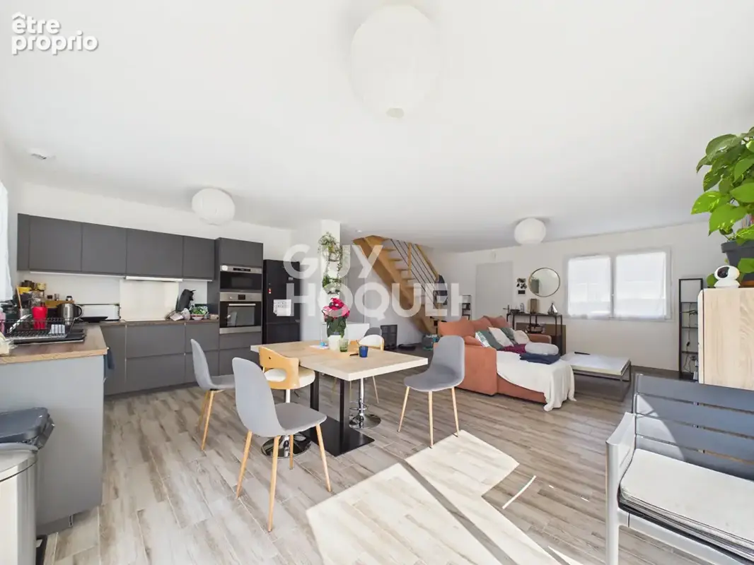 Maison récente 5 pièces à vendre à Saint-Aubin-lès-Elbeuf - Confort et calme assurés ! - photo 4