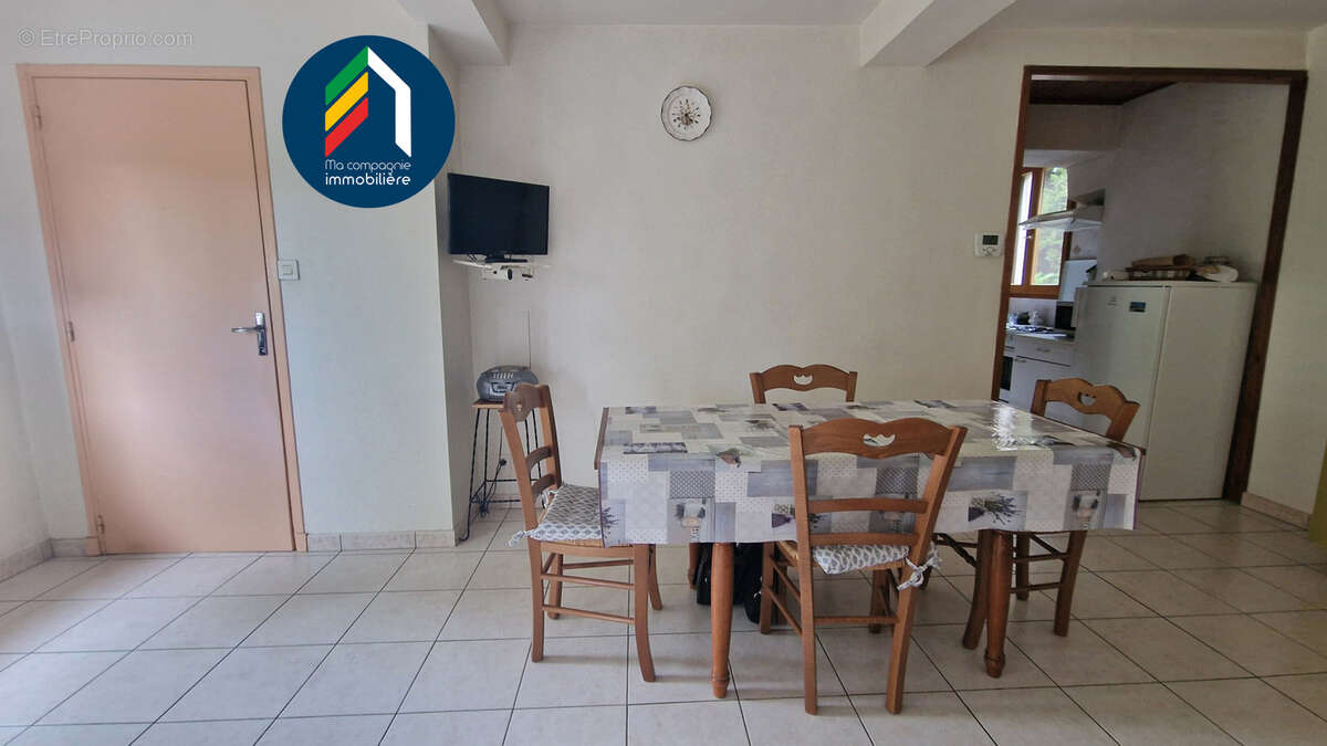 Maison à SAINT-GERVAIS-SUR-ROUBION