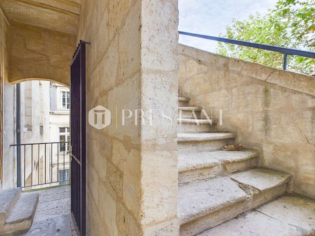 Appartement à BORDEAUX