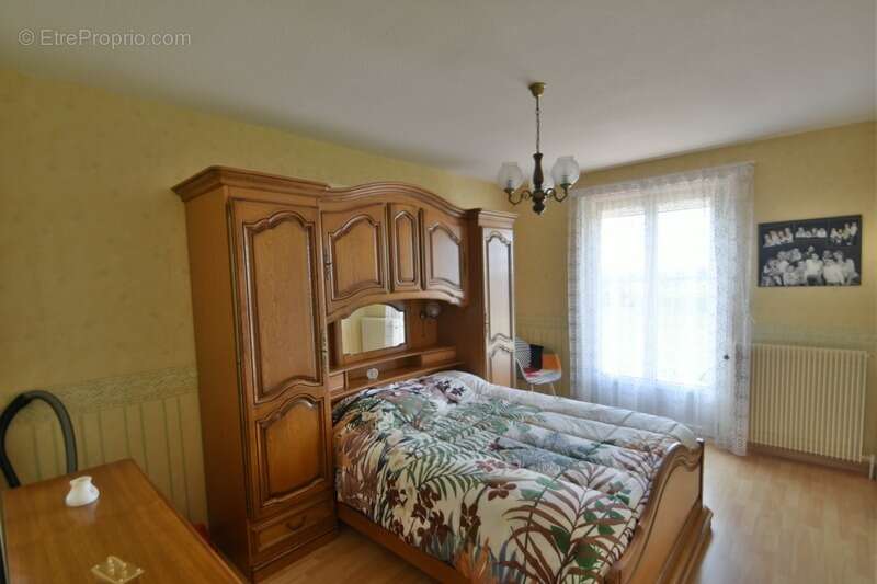 Vue exceptionnelle sur la campagne du sud brionnais - maison 120m² - 3 chambres - secteur trés calme - photo 10