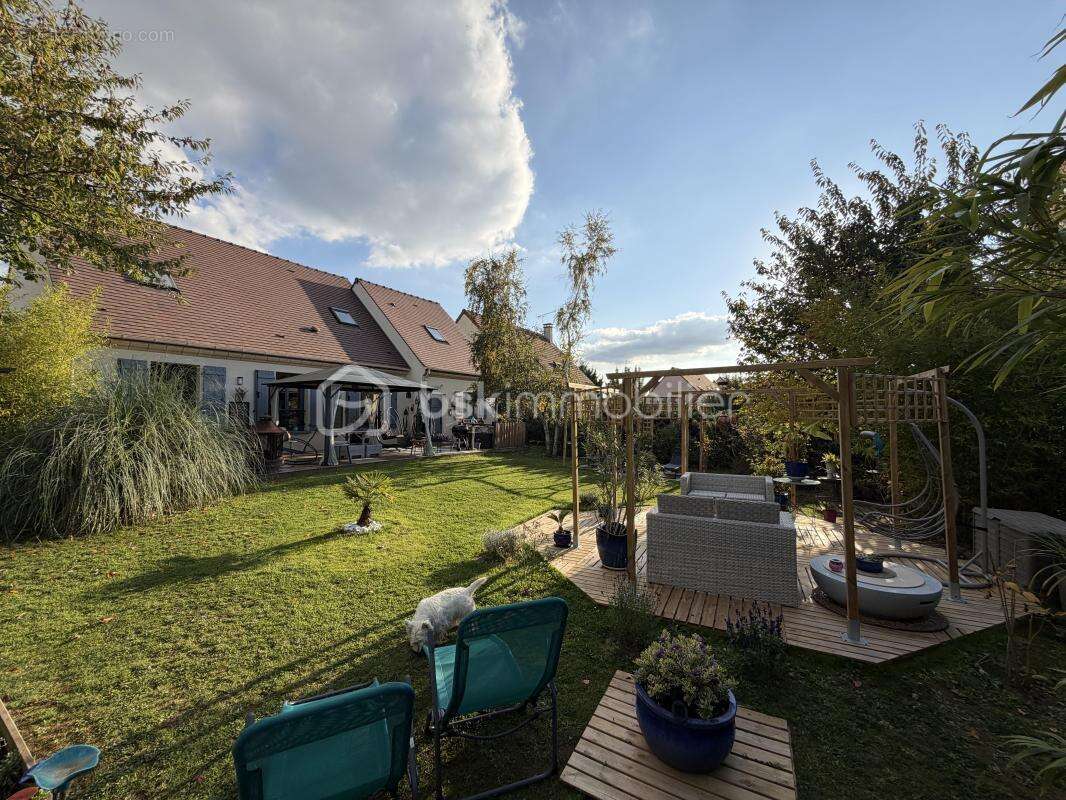 Maison à VERT-SAINT-DENIS