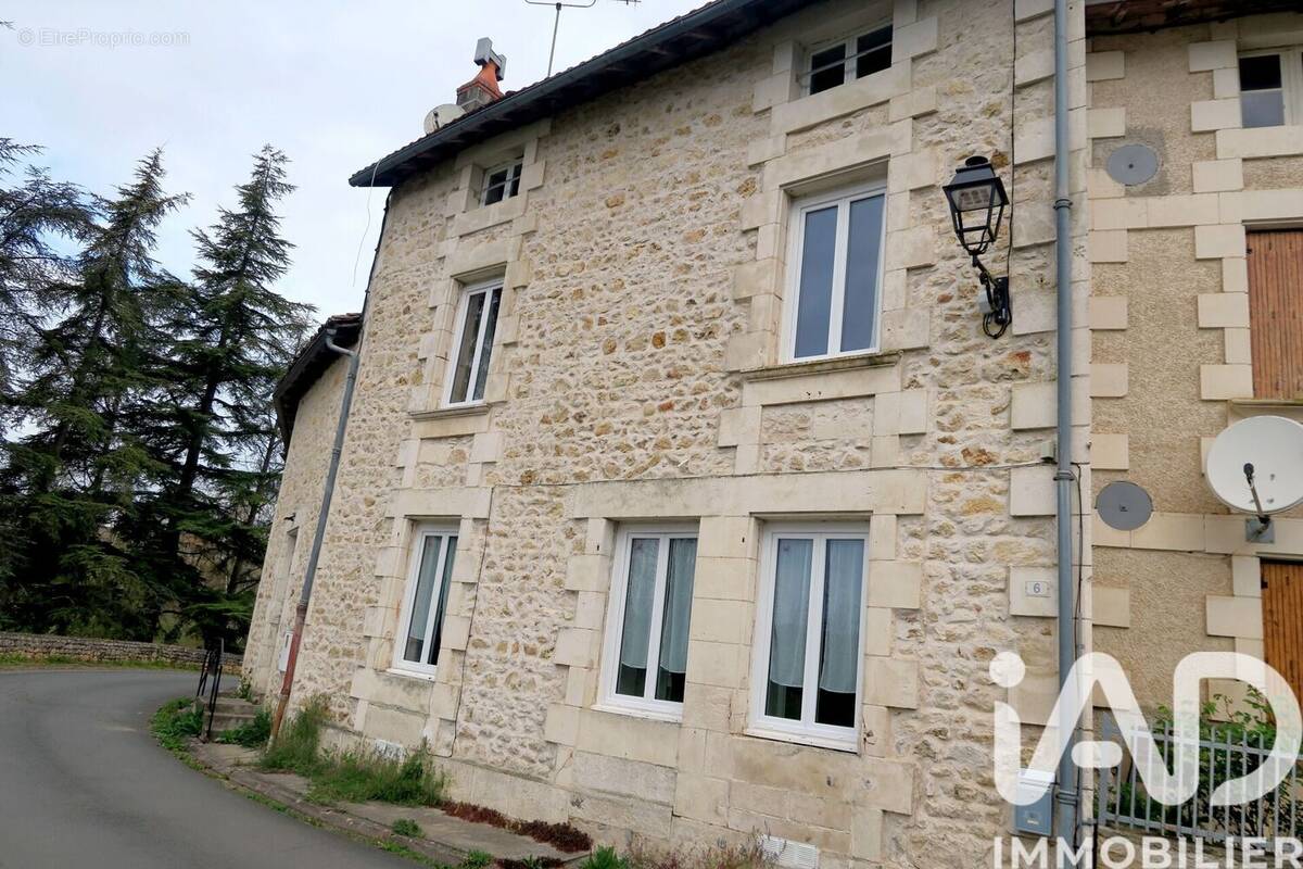 Photo 1 - Maison à VALDIVIENNE