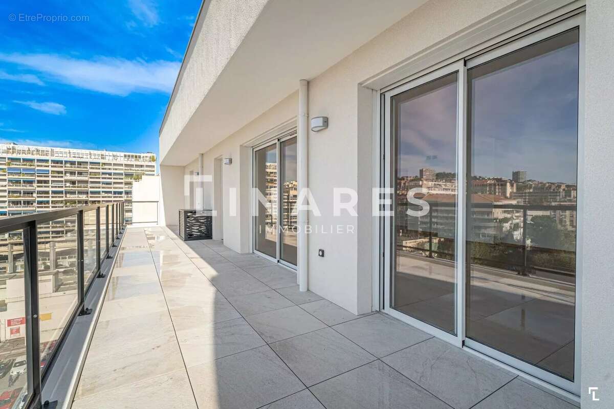 Appartement à MARSEILLE-8E
