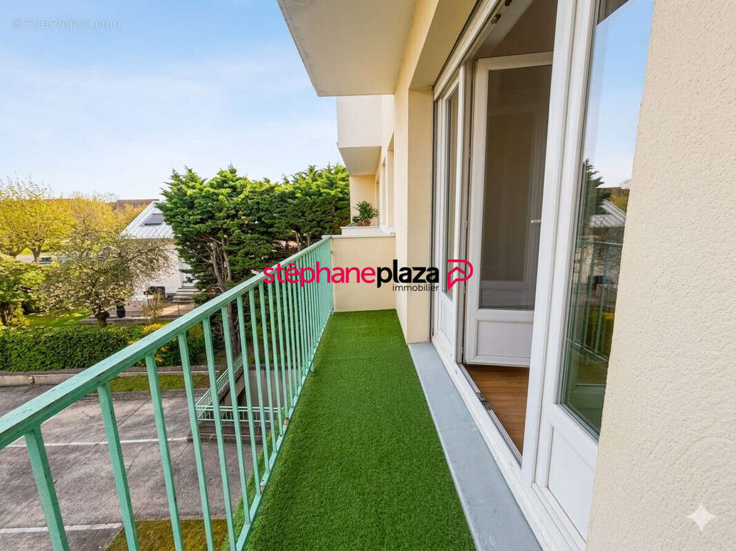 Appartement à HOUILLES