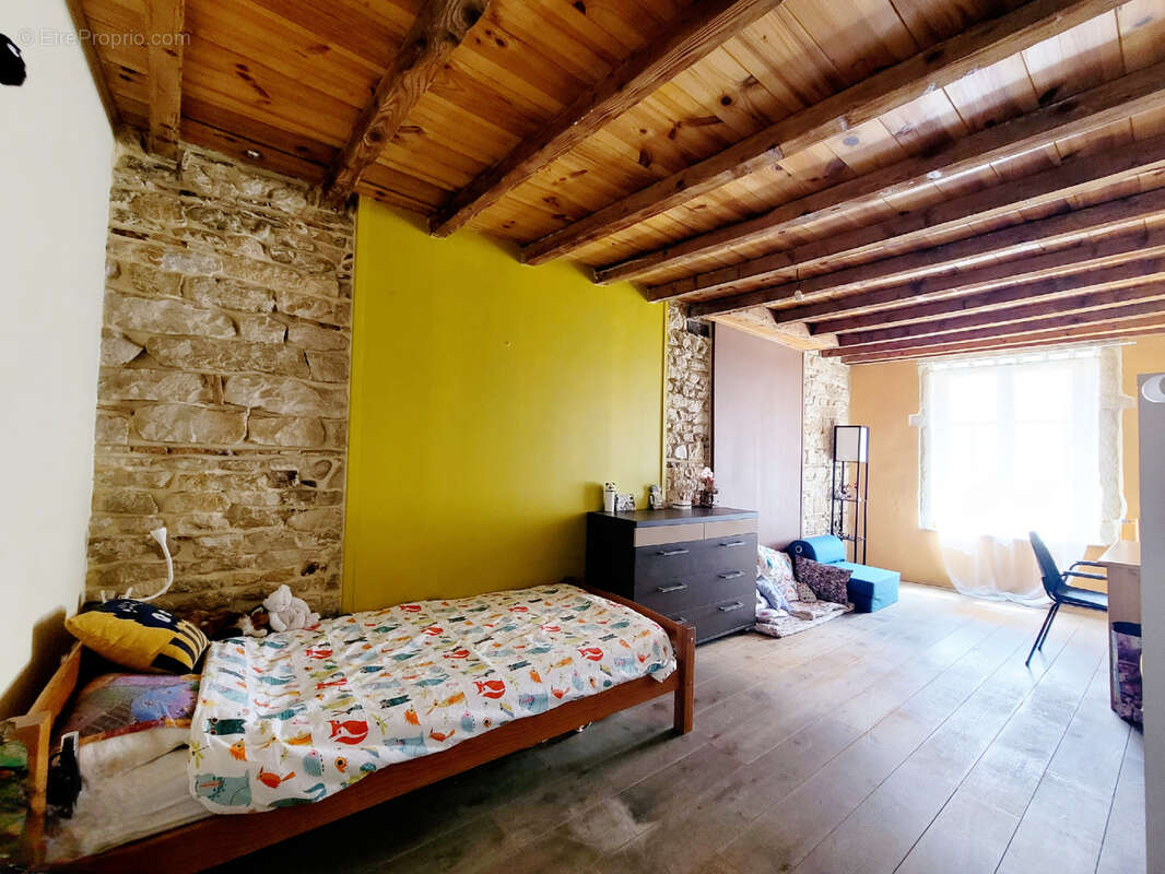 Maison à TREVOUX