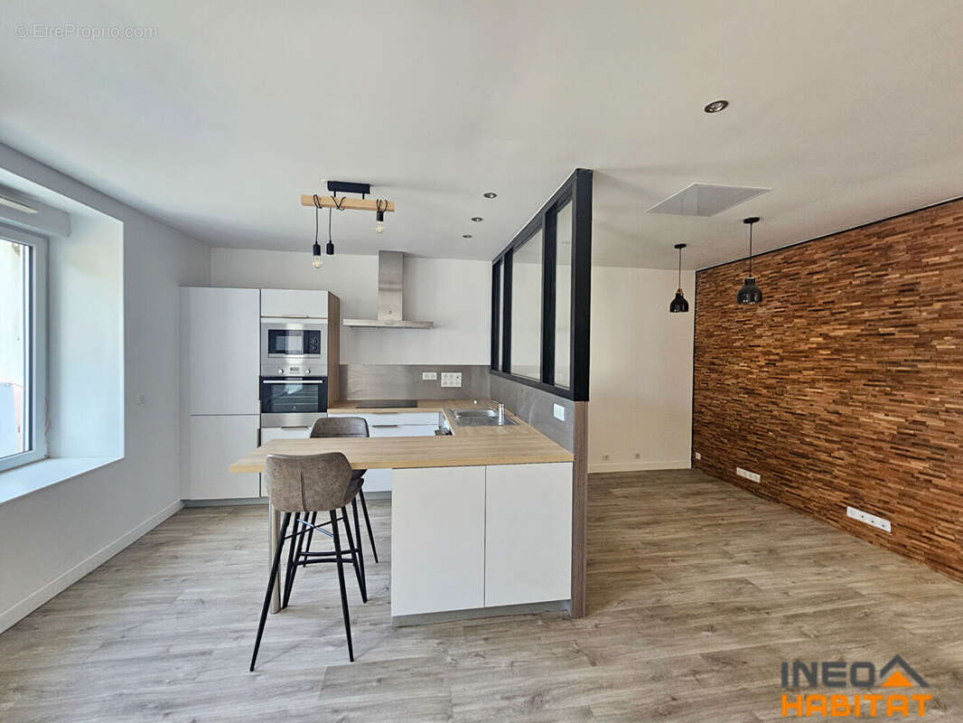 Appartement duplex T3 - Centre ville de Gévezé - 2 chambres - photo 2